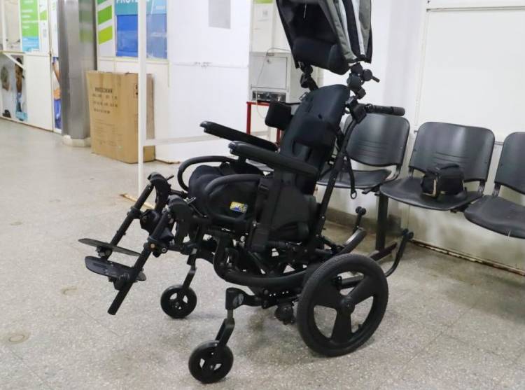 INSSSEP ENTREGÓ PRÓTESIS Y EQUIPAMIENTO ESPECIALIZADO SIN NECESIDAD DE TRASLADOS A BUENOS AIRES