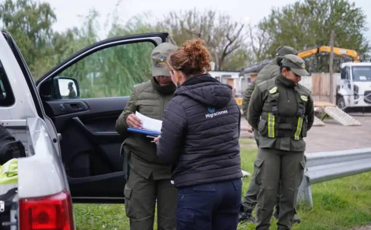 MIGRACIONES SUMA CONTROLES Y TECNOLOGÍA PARA DETECTAR EXTRANJEROS EN SITUACIÓN IRREGULAR