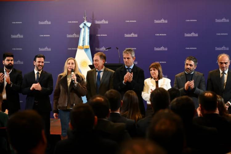 TRAS LAS AUTOCRÍTICAS, SE VUELVE A REUNIR LA MESA POLÍTICA BAJO DOS OBJETIVOS