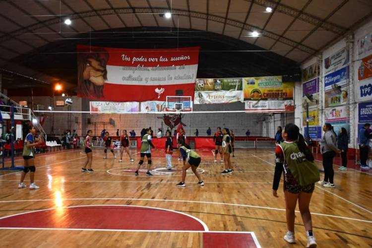 CHACO JUEGA: SANTA SYLVINA FUE SEDE DEL TERCER ZONAL CON MÁS DE 800 JÓVENES