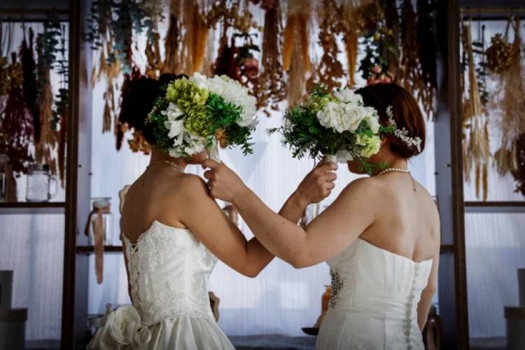 HRW DESTACA COMO UN "AVANCE HISTÓRICO" EL PRIMER MATRIMONIO CIVIL ENTRE DOS MUJERES EN BOLIVIA