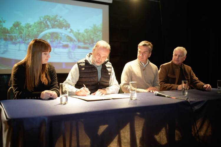 PUERTO TIROL: SE RENOVARÁ INTEGRALMENTE LA PLAZA GENERAL SAN MARTÍN PARA FORTALECER EL TURISMO RELIGIOSO Y CULTURAL